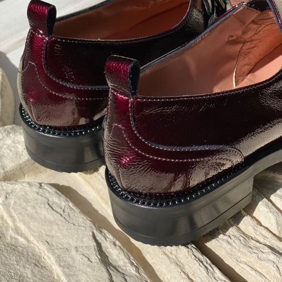 Лоферы Donna Soft бордовые лаковые демисезонные - фото 9, 