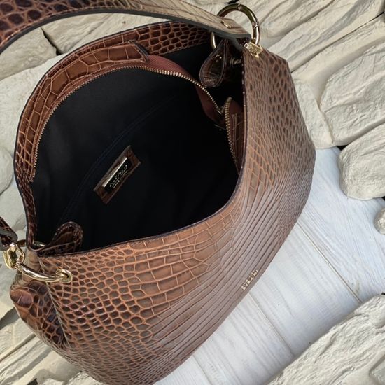 Сумочка Ripani коричневая кожаная тиснение под крокодила - фото 6, 