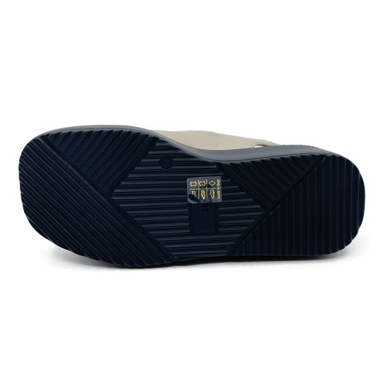 Босоножки MOTCLE  кожаные бежевые на черной платформе - фото 4, 