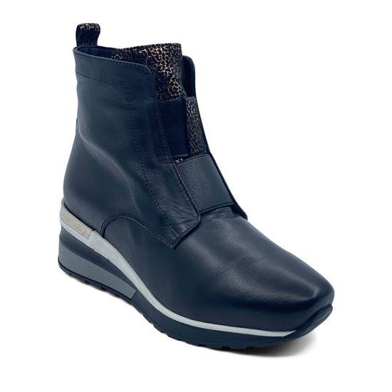 Ботинки Donna Soft черные кожаные на меху - фото 2, 