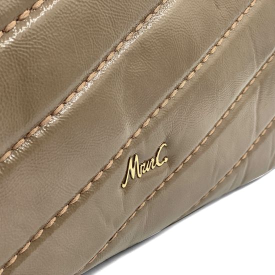 Сумка Marina Creazioni бежевая из стеганой лакированной кожи - фото 4, B6698 MC BEIGE LAK