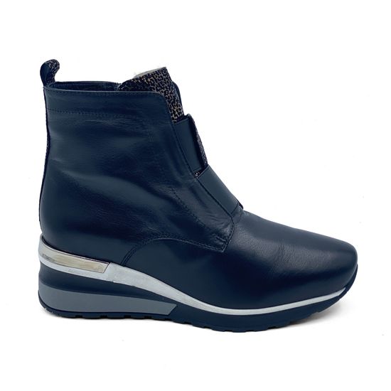 Ботинки Donna Soft черные кожаные на меху - фото 1, 