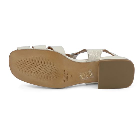 Сандалии MIMMU молочного цвета кожаные лакированные - фото 4, F023K2 MIM MILK