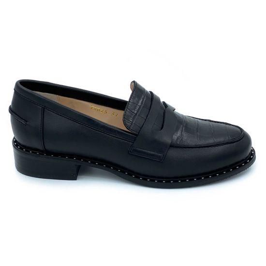 Лоферы Cover черные кожаные с тиснением под рептилию - фото 1, 