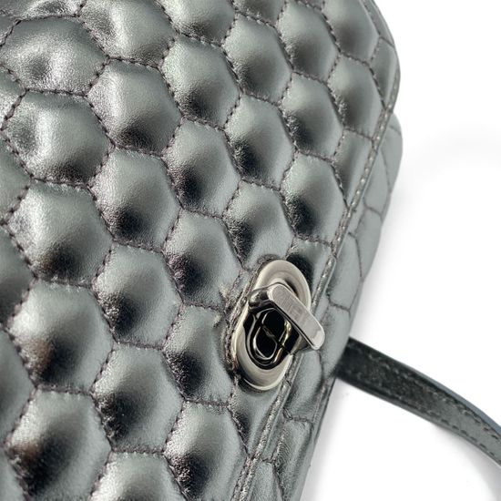 Клатч Marina Creazioni серебряного цвета кожаный - фото 4, 