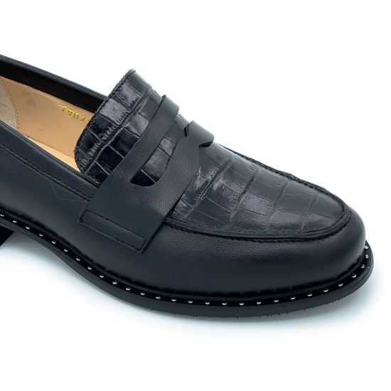 Лоферы Cover черные кожаные с тиснением под рептилию - фото 6, 