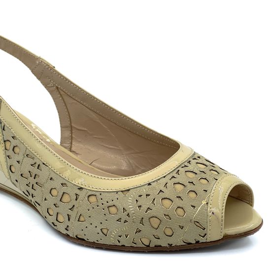 Босоножки Ilasio Renzoni бежевые из лакированной кожи - фото 6, 